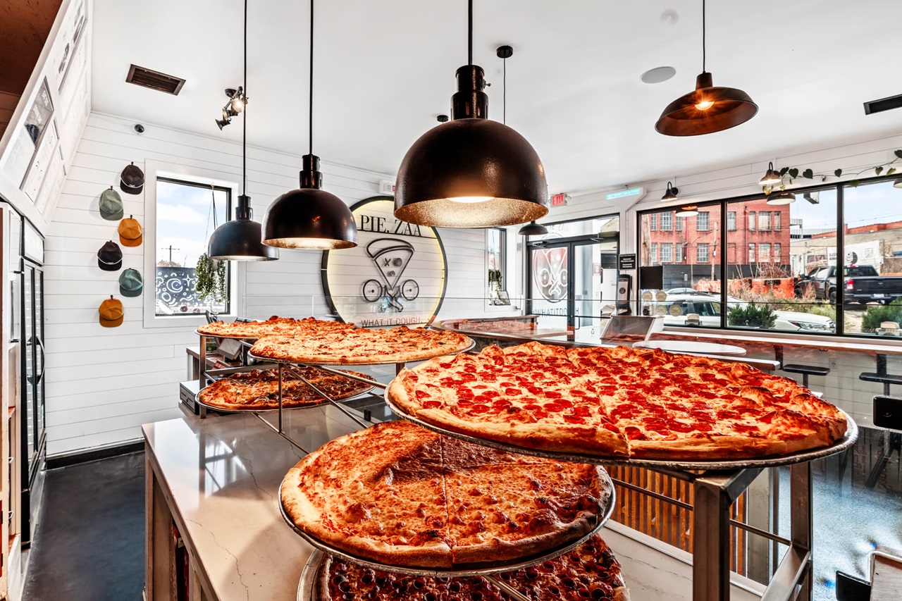 Pizza Shop in North Vancouver
